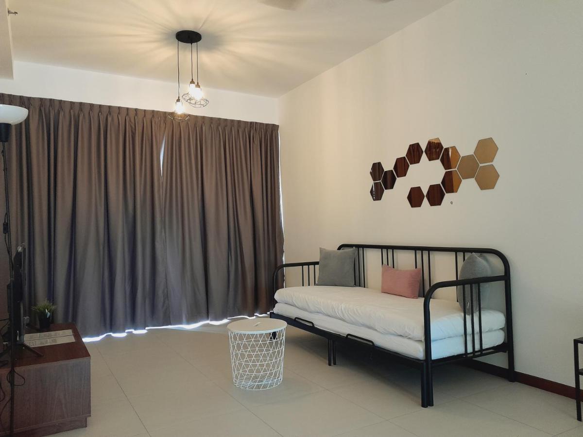 The Landmark Comfort Relax Spacious Sea View By Iz Tanjung Tokong Exterior foto